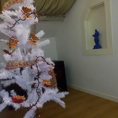 River View Penthouse Apartment *